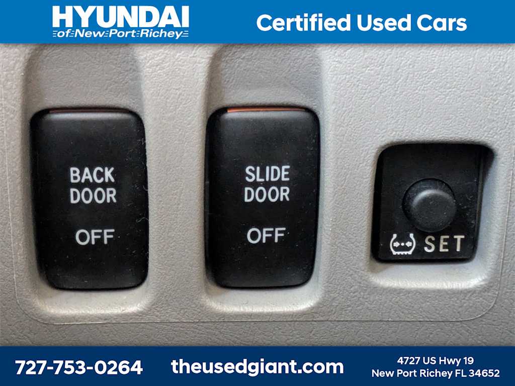 Thumbnail: 2006 Toyota Sienna - 30
