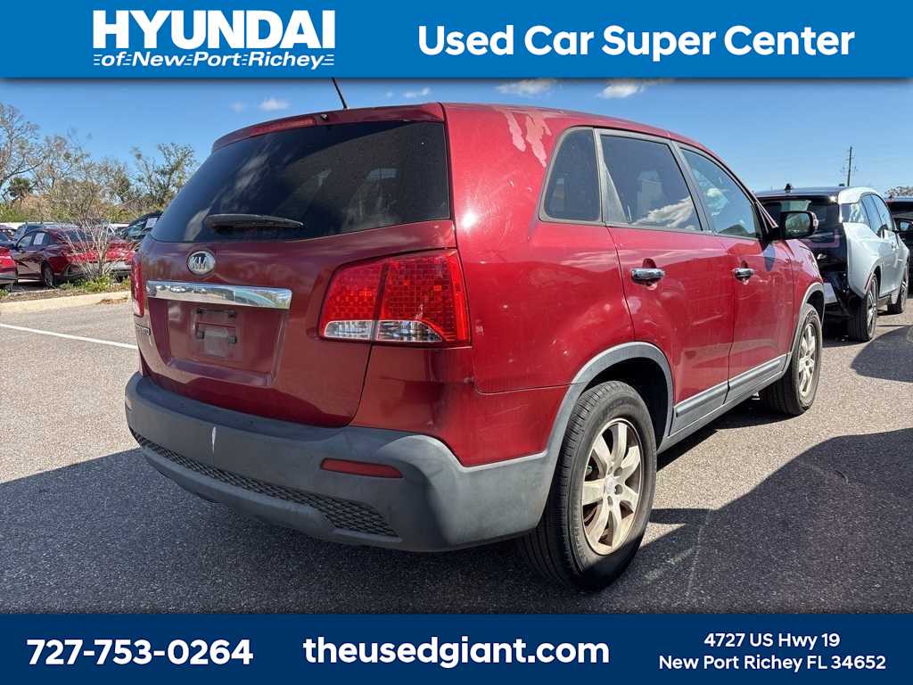 Thumbnail: 2011 Kia Sorento - 3