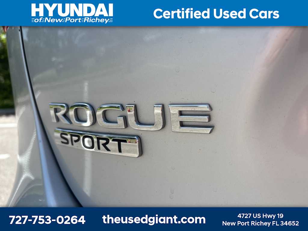 Thumbnail: 2017 Nissan Rogue Sport - 9