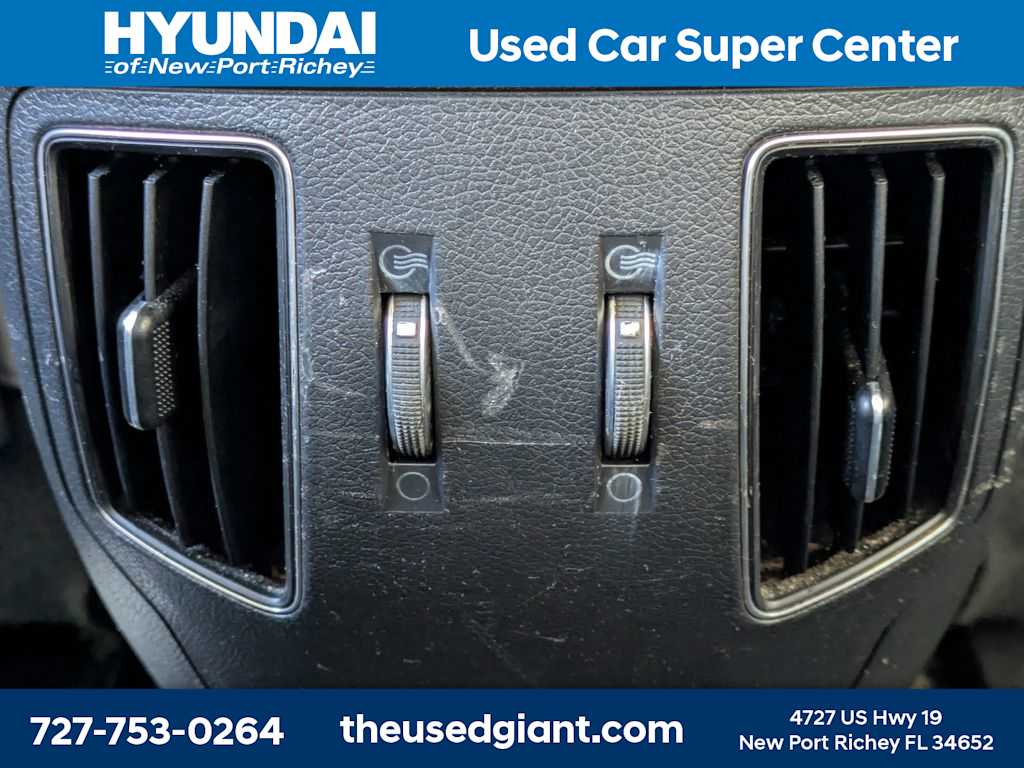 Thumbnail: 2013 Hyundai Sonata - 18