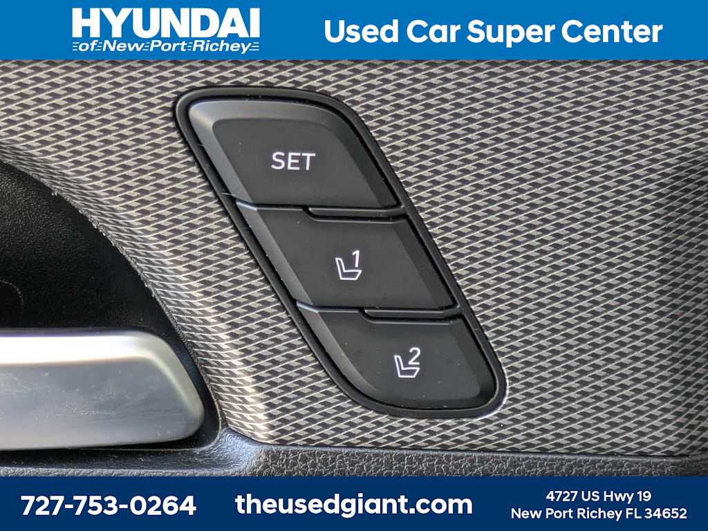 Thumbnail: 2019 Hyundai Santa Fe - 25