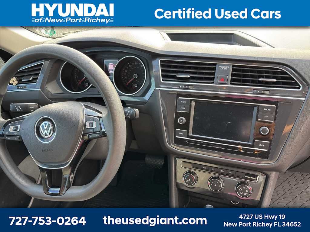 Thumbnail: 2021 Volkswagen Tiguan - 6