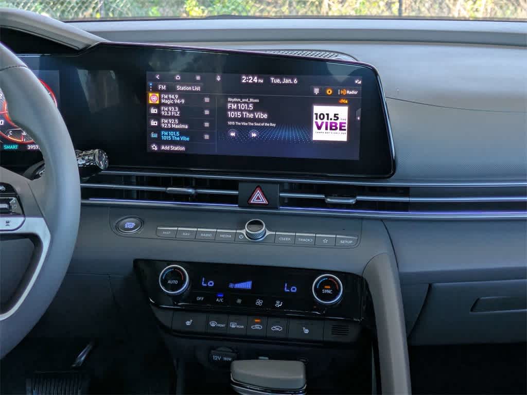 Thumbnail: 2024 Hyundai Elantra - 17