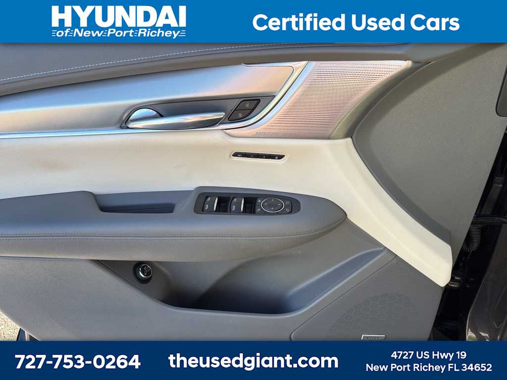 Thumbnail: 2020 Cadillac XT5 - 11