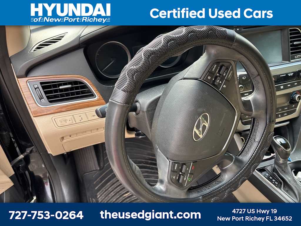 Thumbnail: 2015 Hyundai Sonata - 8