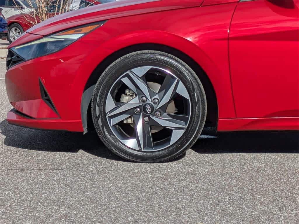 Thumbnail: 2023 Hyundai Elantra - 10