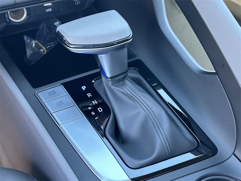 Thumbnail: 2025 Hyundai Elantra - 31