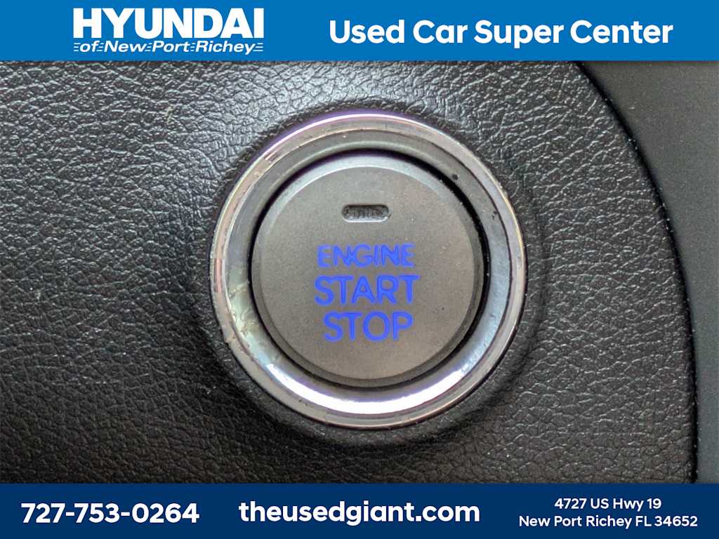 Thumbnail: 2015 Hyundai Elantra - 31