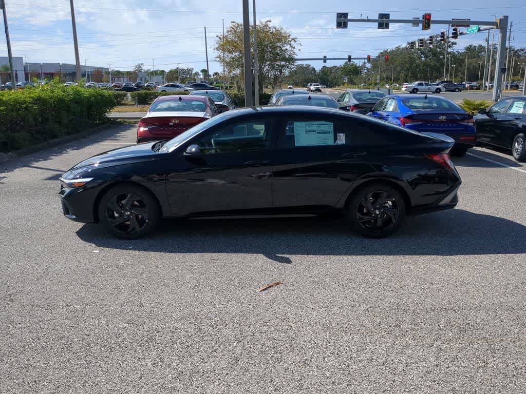 Thumbnail: 2026 Hyundai Elantra - 3