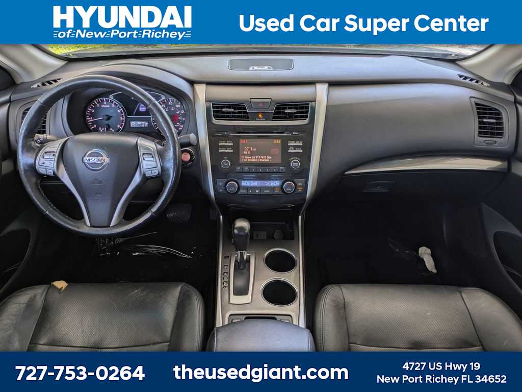 Thumbnail: 2013 Nissan Altima - 17