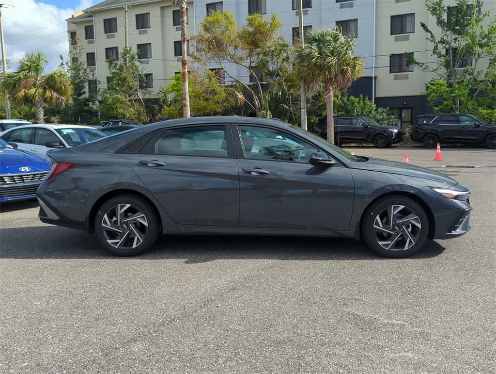 2025 Hyundai Elantra Sport 6