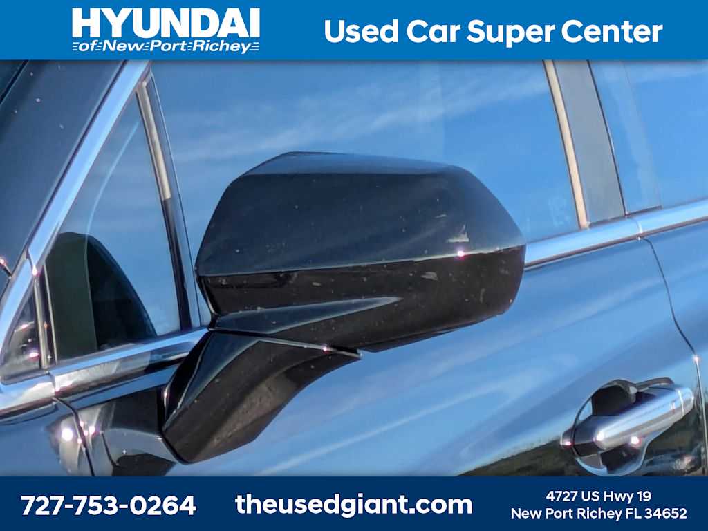 Thumbnail: 2017 Cadillac XT5 - 11