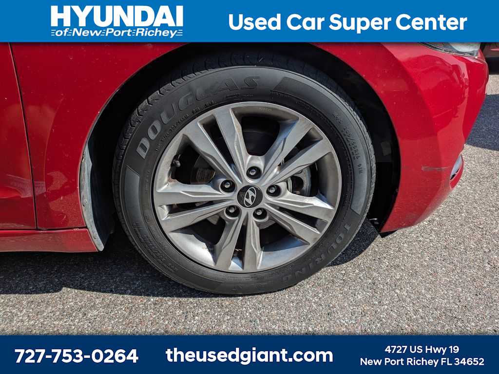 Thumbnail: 2017 Hyundai Elantra - 5