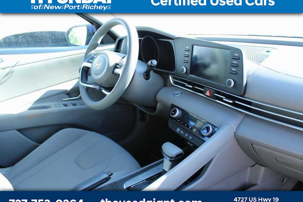 Thumbnail: 2022 Hyundai Elantra - 6