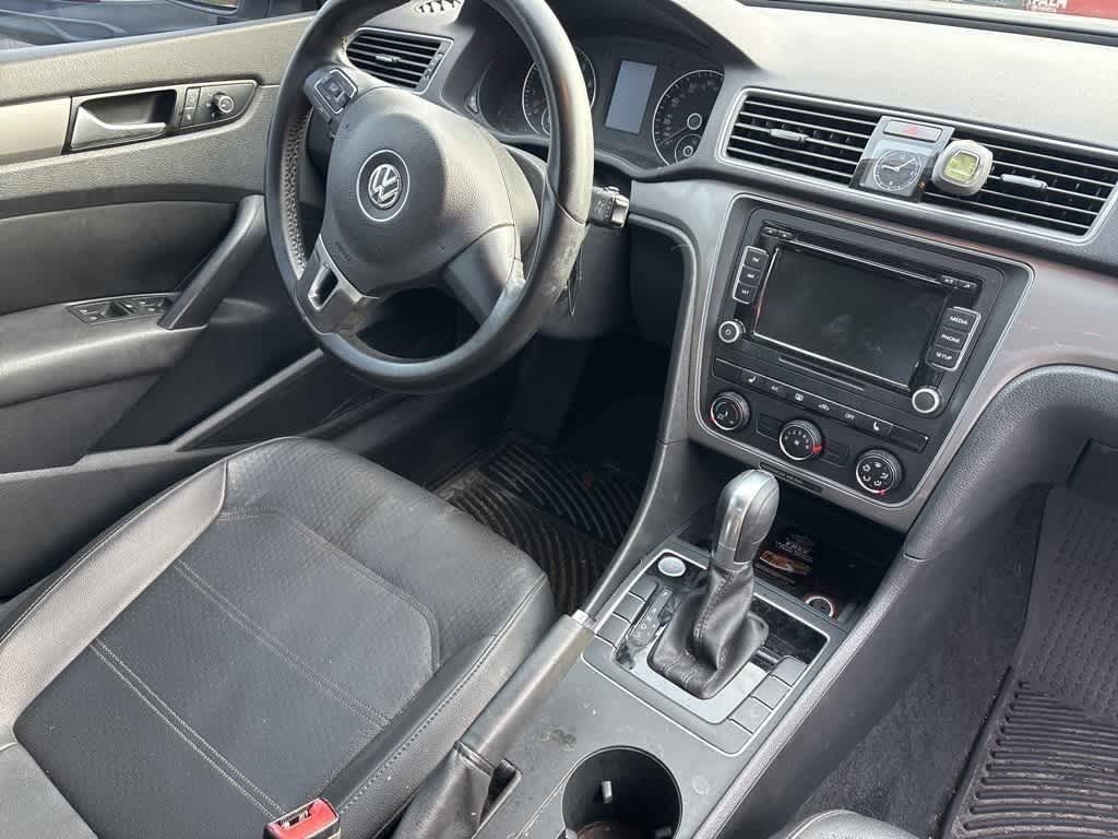 Thumbnail: 2015 Volkswagen Passat - 8