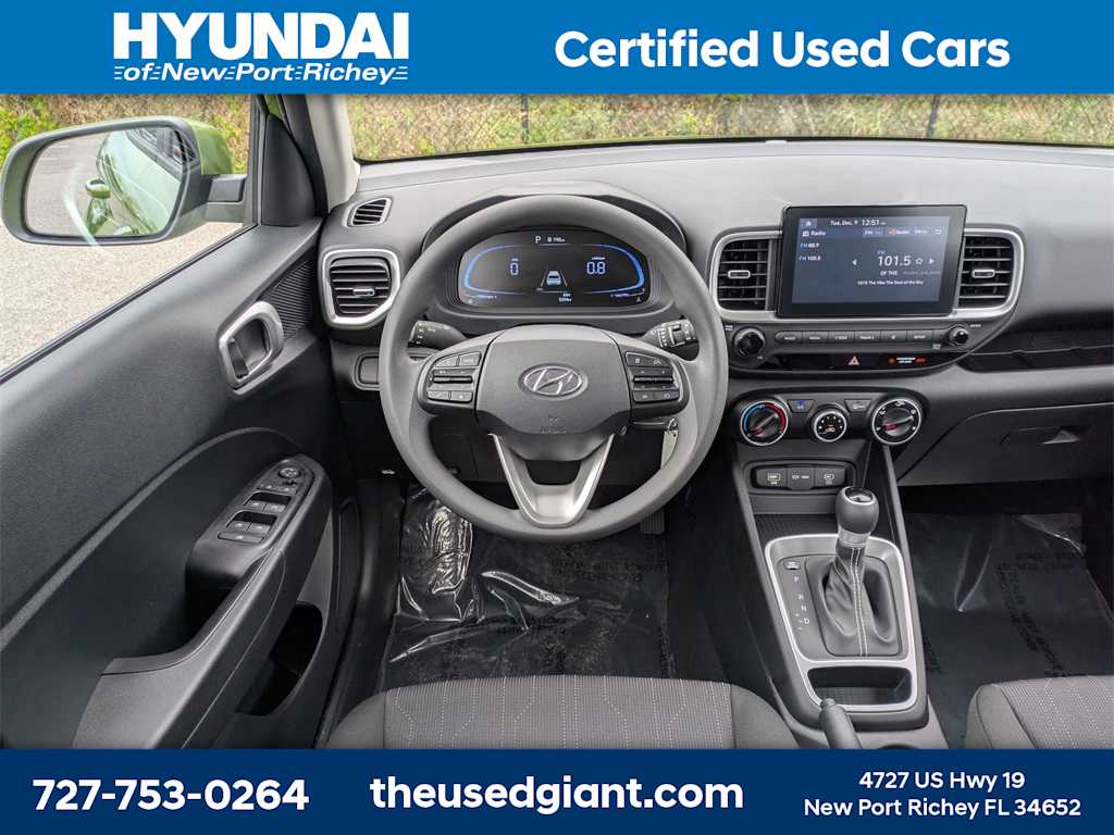 Thumbnail: 2023 Hyundai Venue - 15