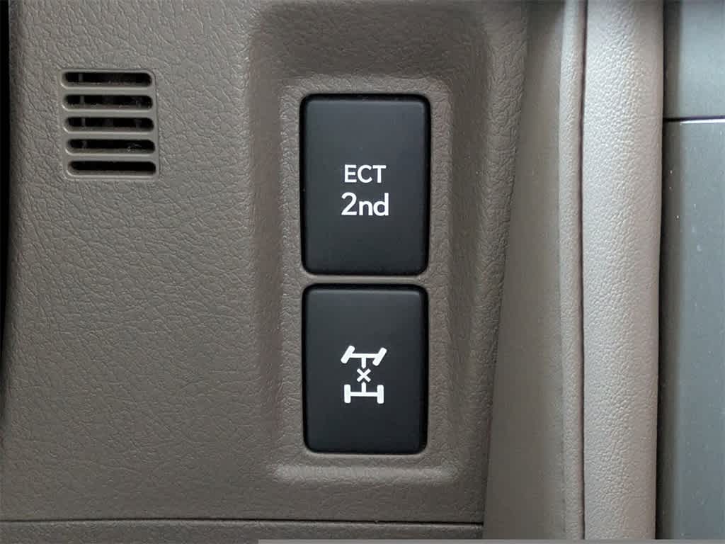 Thumbnail: 2021 Lexus GX - 33