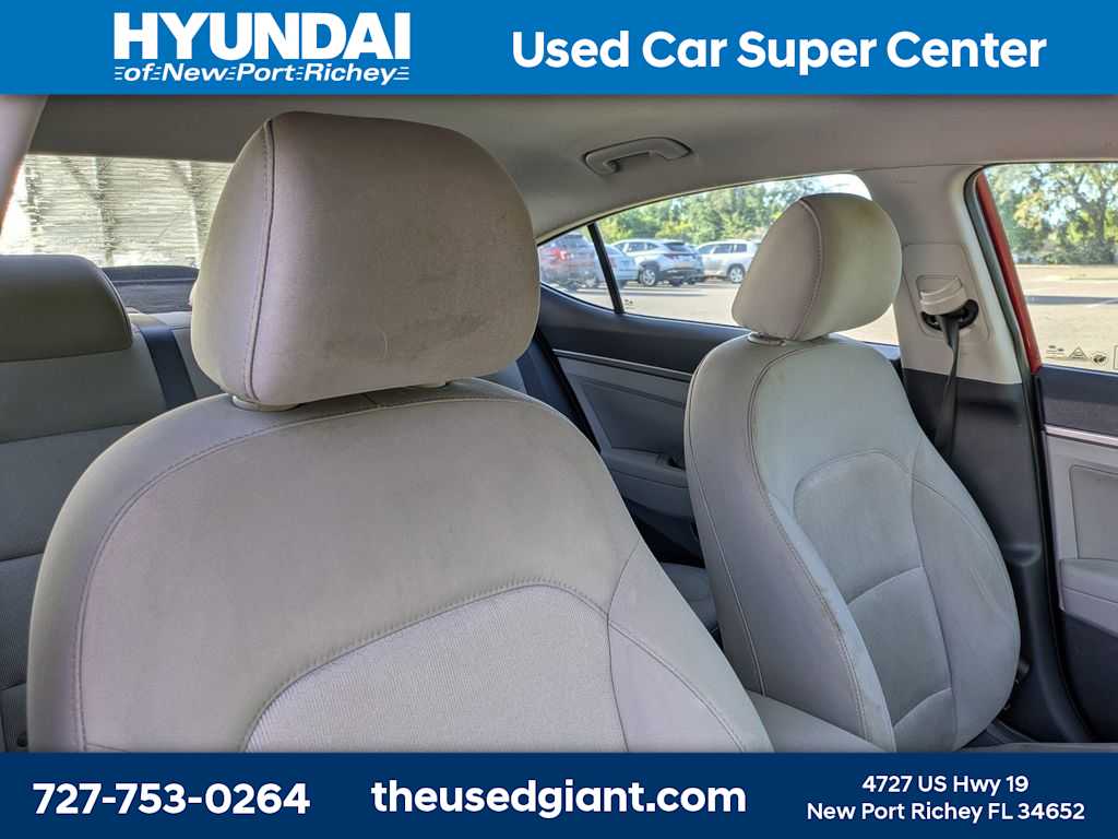 Thumbnail: 2017 Hyundai Elantra - 6