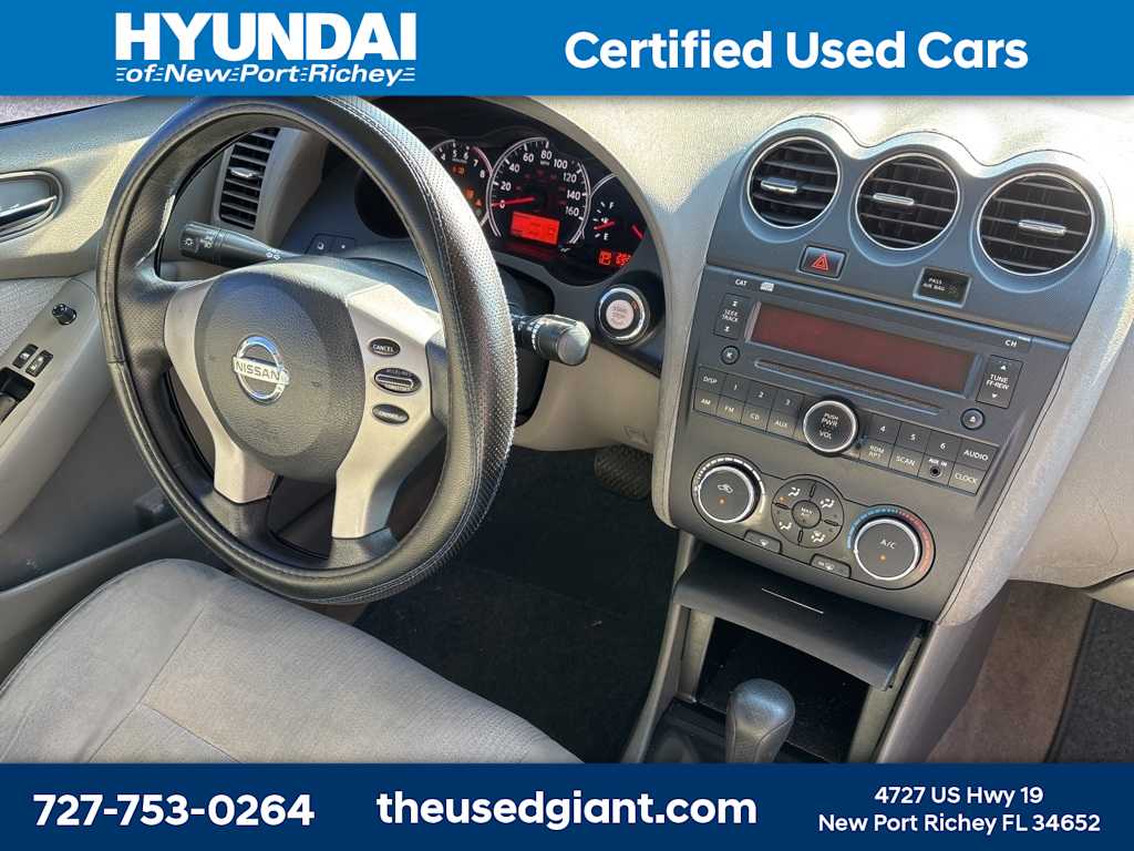 Thumbnail: 2010 Nissan Altima - 6