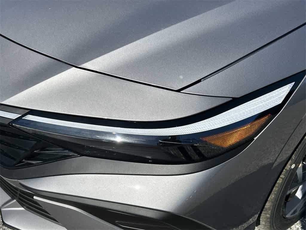 Thumbnail: 2025 Hyundai Elantra - 9