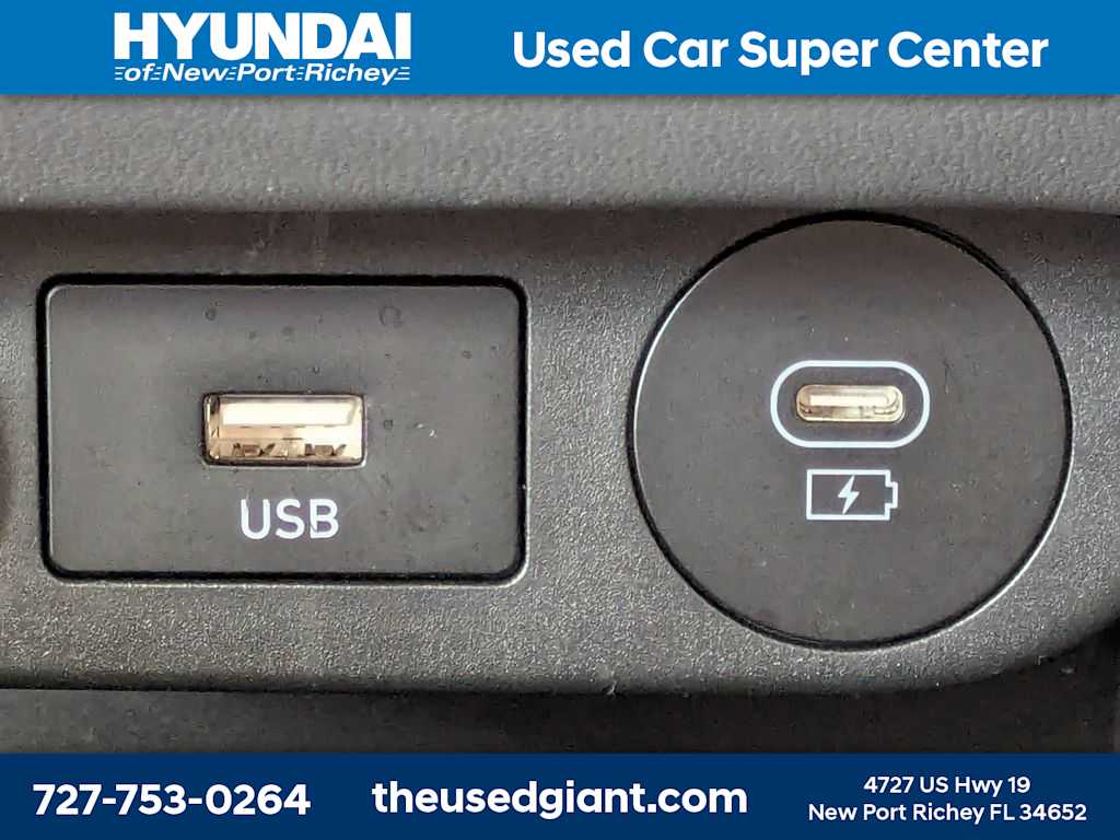 Thumbnail: 2024 Hyundai Elantra - 24