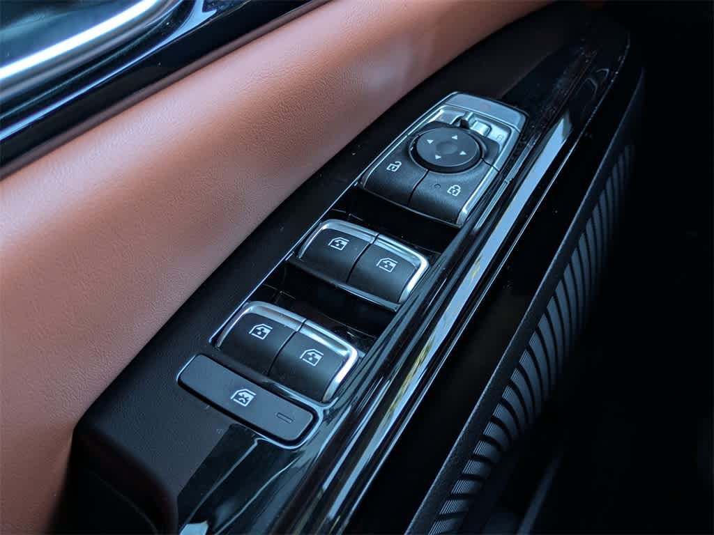 Thumbnail: 2023 Kia Carnival - 39