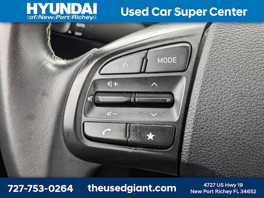 Thumbnail: 2023 Hyundai Venue - 26