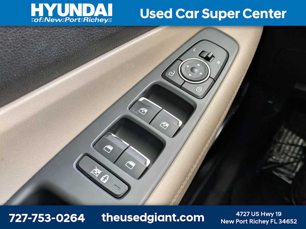 Thumbnail: 2019 Hyundai Santa Fe - 30