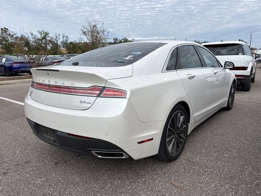 Thumbnail: 2016 Lincoln MKZ - 3