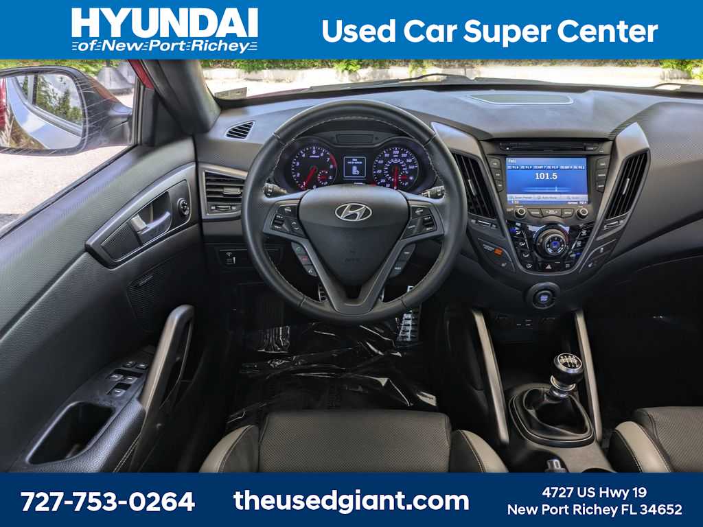 Thumbnail: 2016 Hyundai Veloster - 17