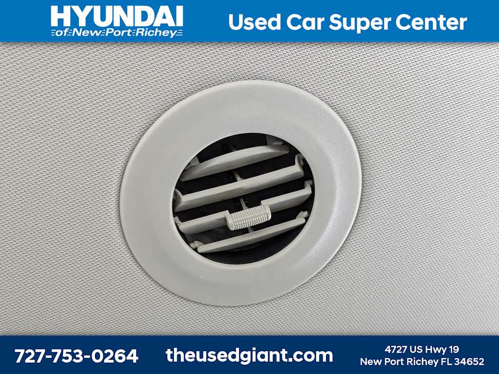 Thumbnail: 2018 Chrysler Pacifica - 19