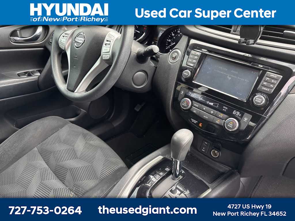 Thumbnail: 2015 Nissan Rogue - 7