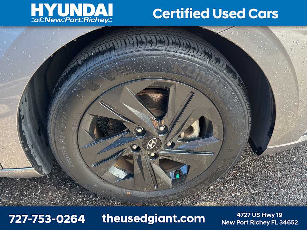 2022 Hyundai Elantra SEL 5