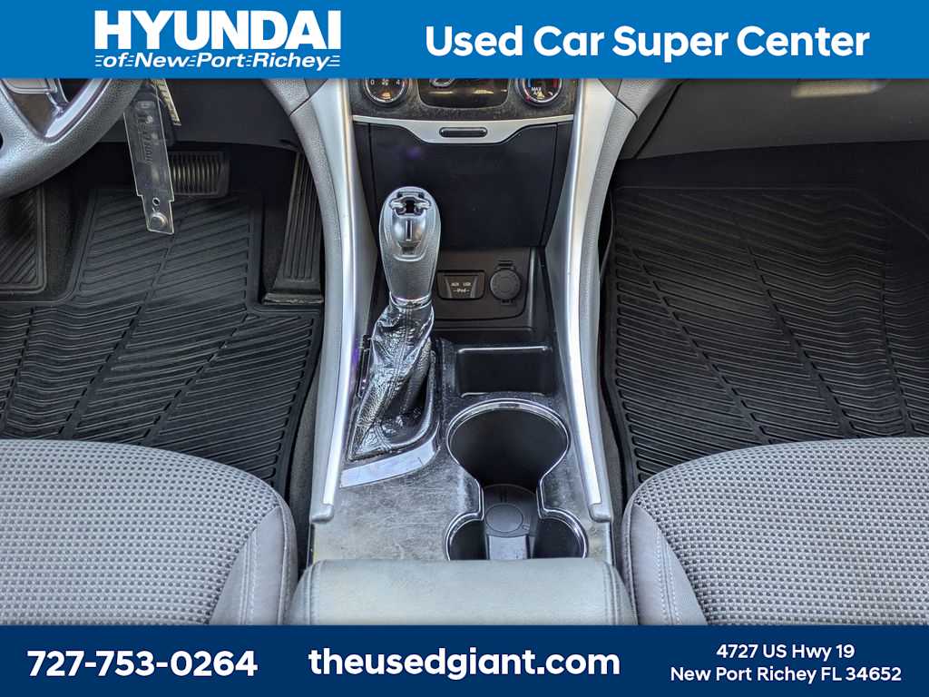 Thumbnail: 2012 Hyundai Sonata - 18
