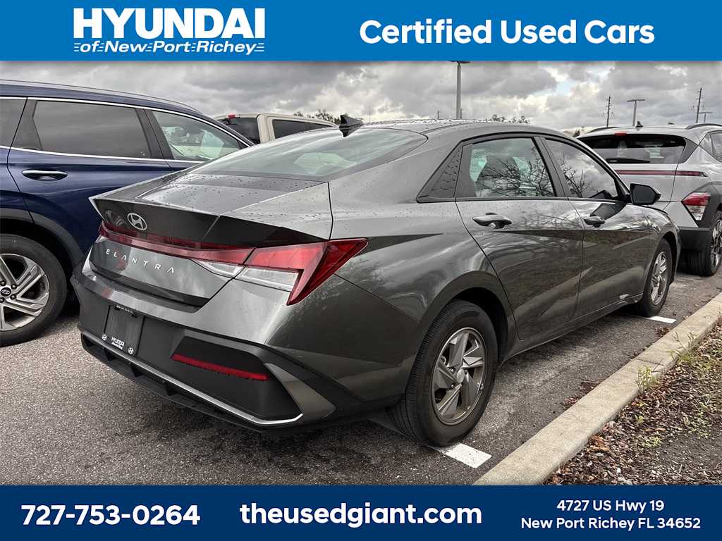 Thumbnail: 2025 Hyundai Elantra - 3