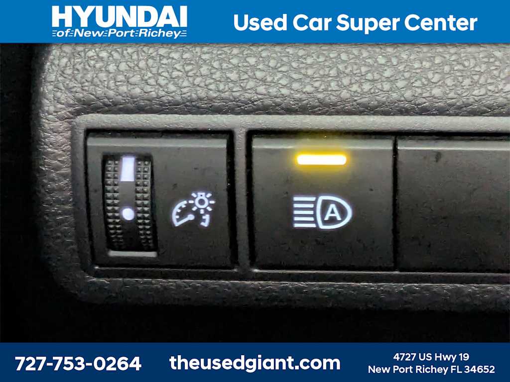 Thumbnail: 2025 Toyota Corolla - 26