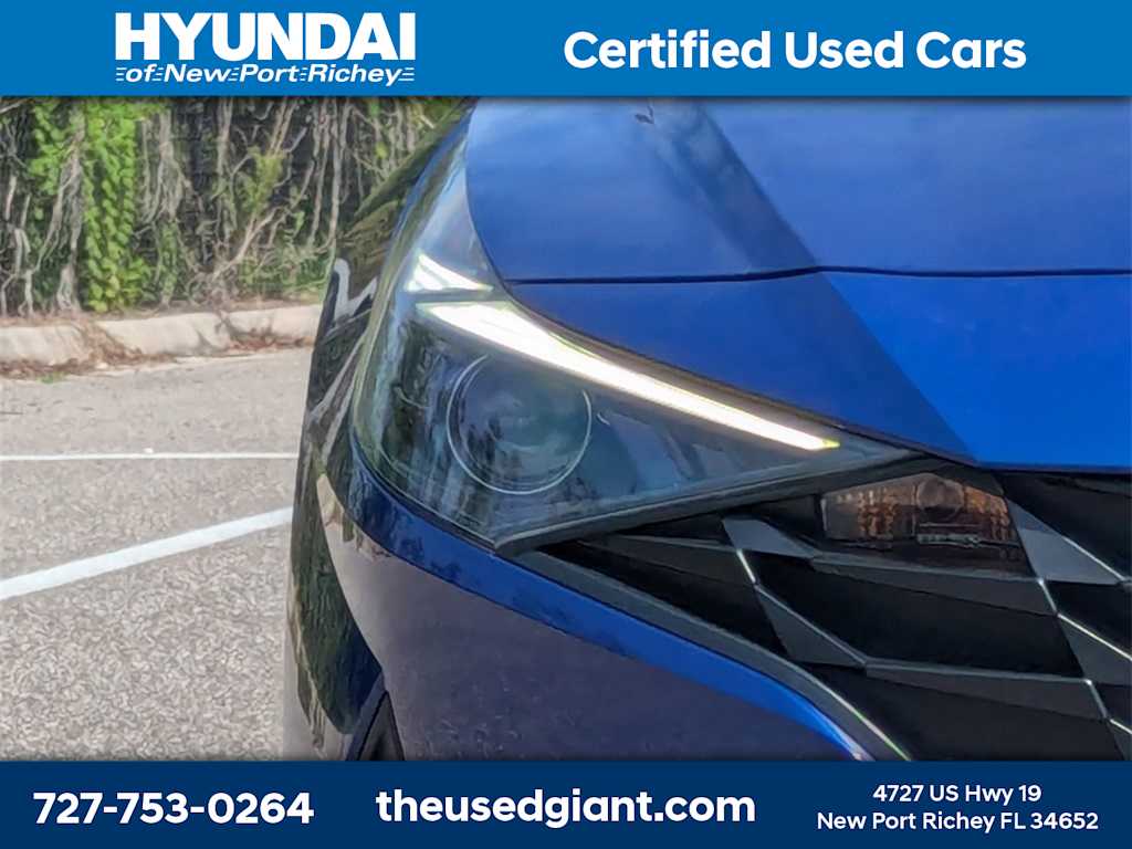 Thumbnail: 2022 Hyundai Elantra - 9