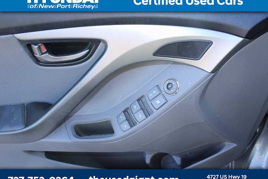 Thumbnail: 2013 Hyundai Elantra - 9