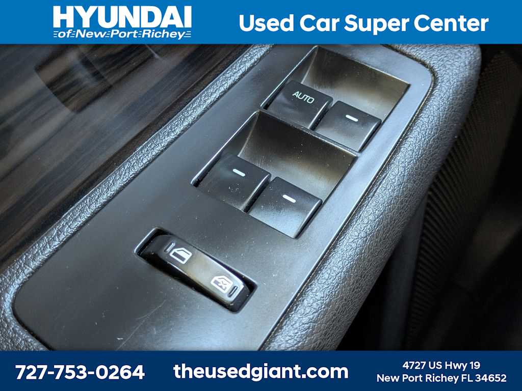 Thumbnail: 2013 Ford Flex - 34