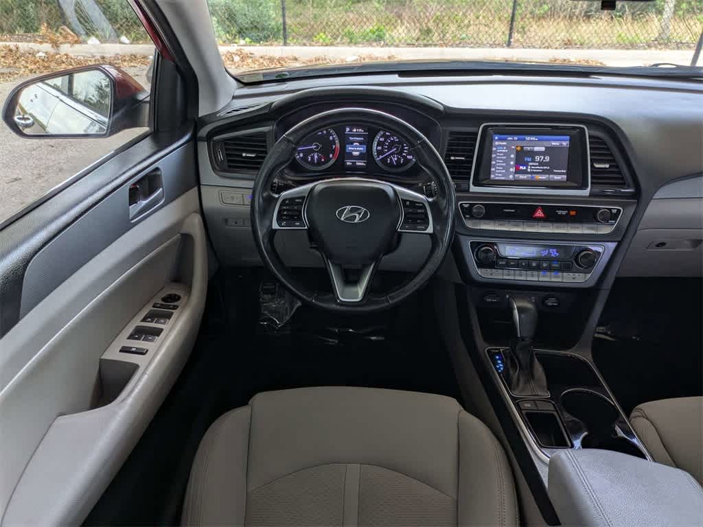 Thumbnail: 2019 Hyundai Sonata - 17