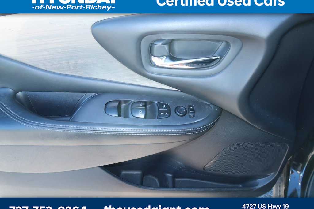 Thumbnail: 2017 Nissan Murano - 10