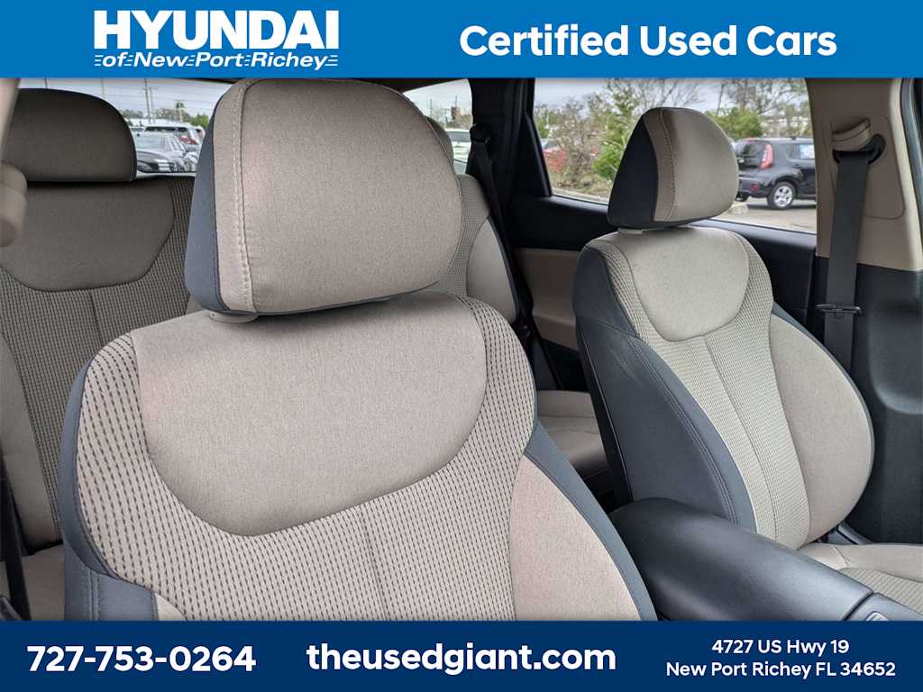 Thumbnail: 2023 Hyundai Santa Fe - 6