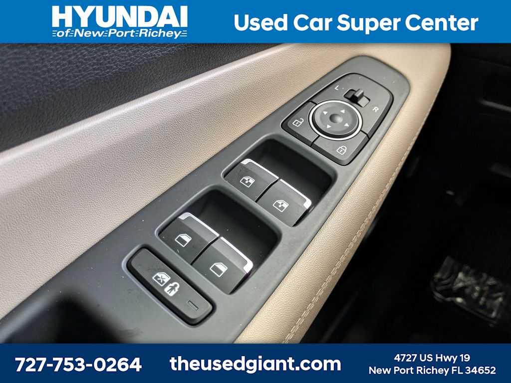 Thumbnail: 2023 Hyundai Santa Fe - 32