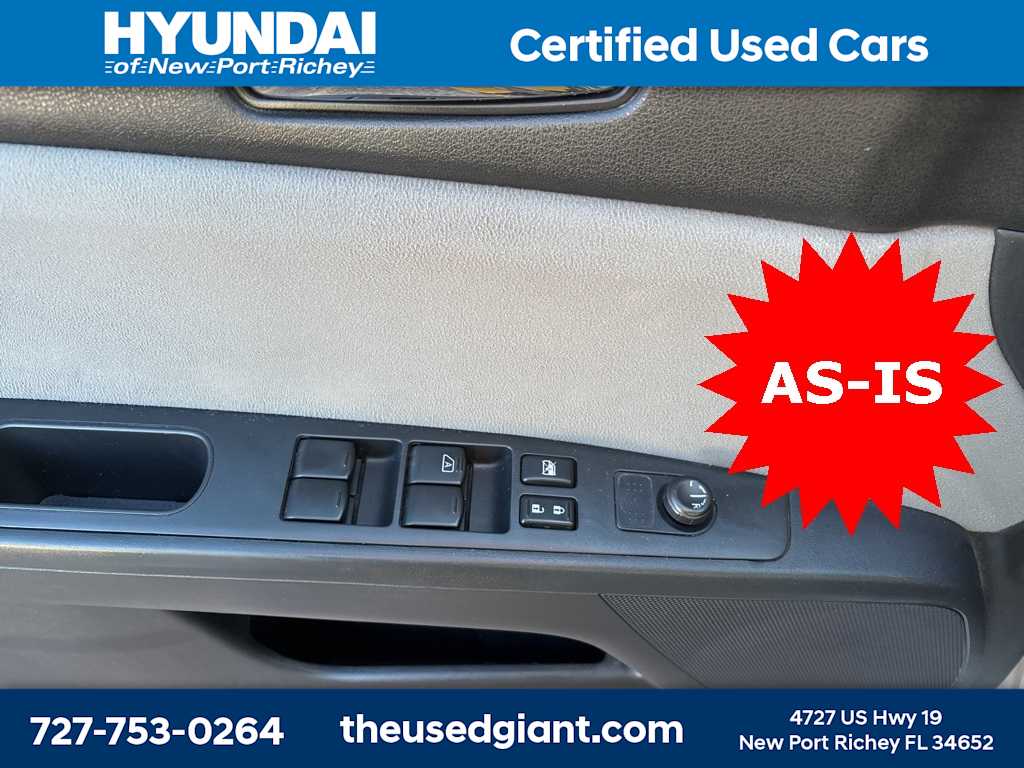 Thumbnail: 2011 Nissan Sentra - 10