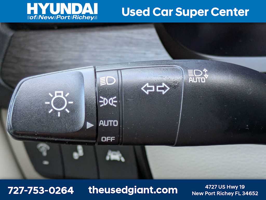 Thumbnail: 2020 Kia Cadenza - 34