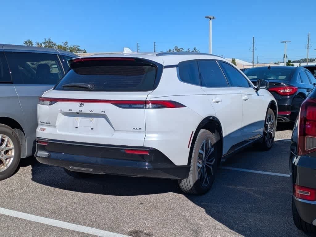 Thumbnail: 2025 Toyota Crown Signia - 3