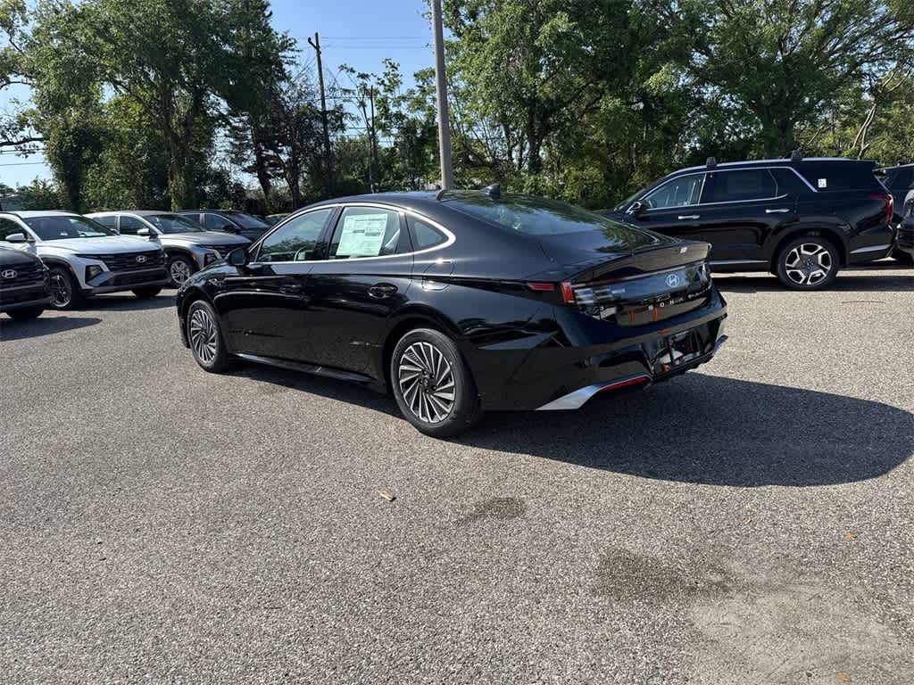 Thumbnail: 2025 Hyundai Sonata - 4