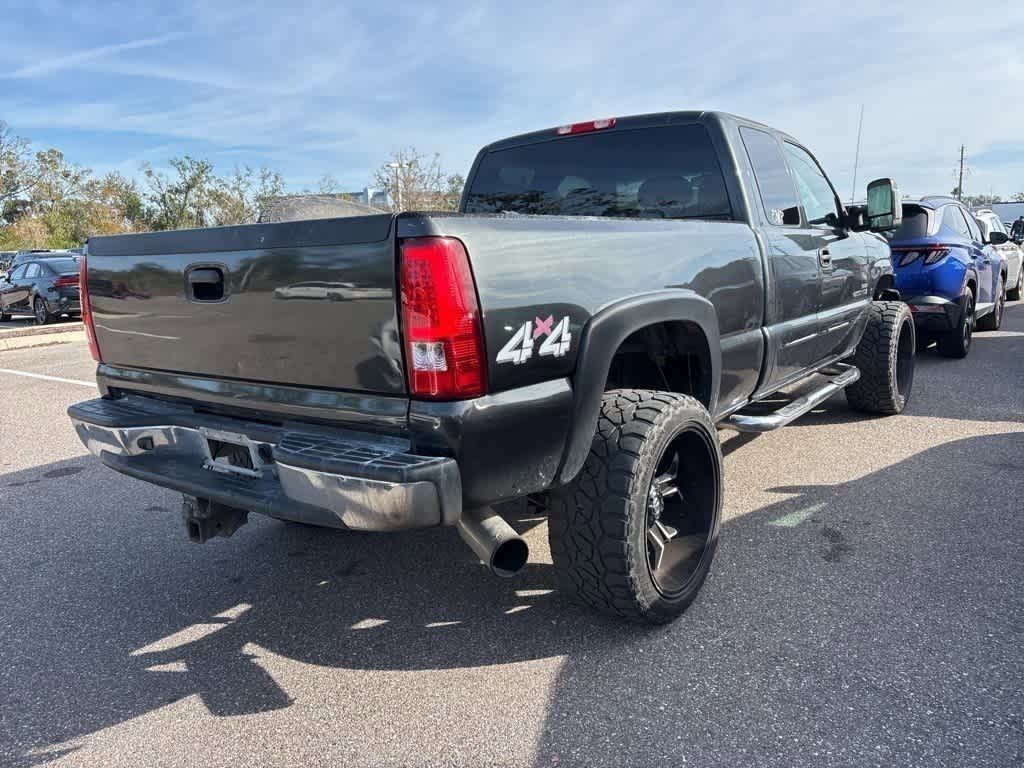 Thumbnail: 2003 Chevrolet Silverado 2500 - 3