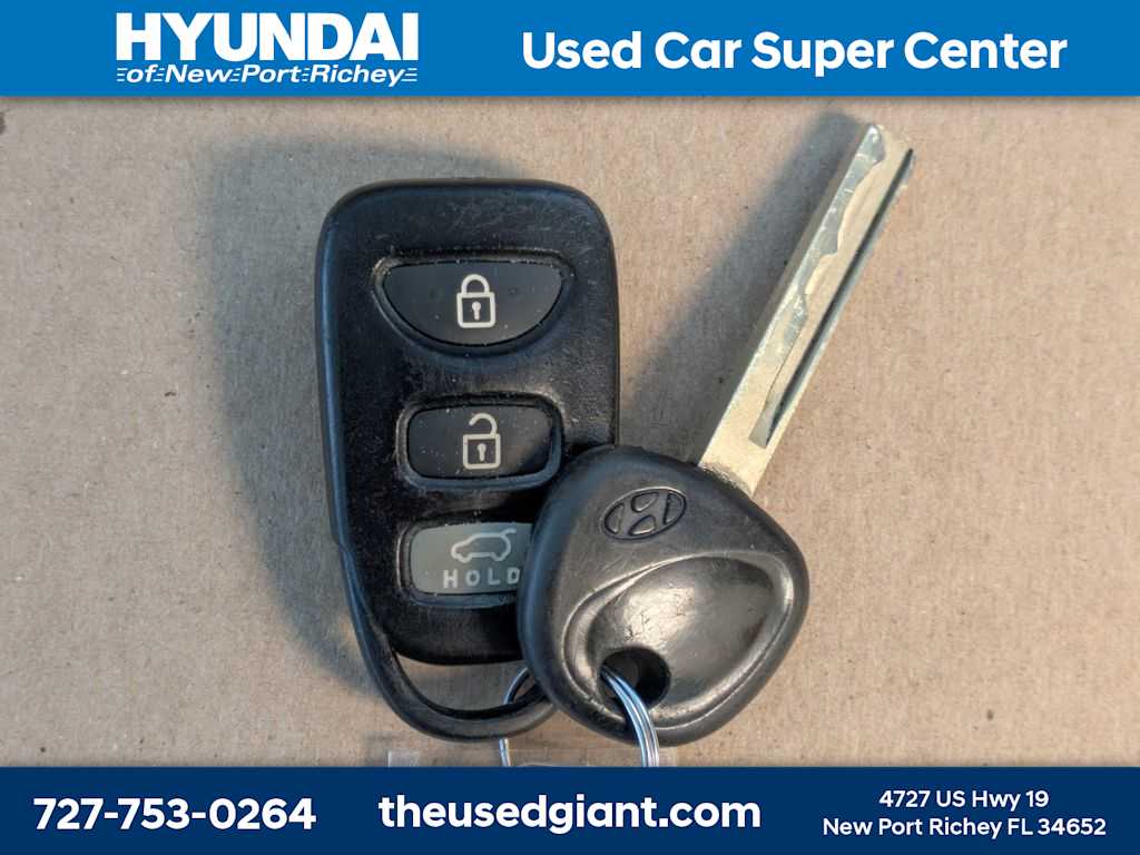 Thumbnail: 2012 Hyundai Veloster - 31