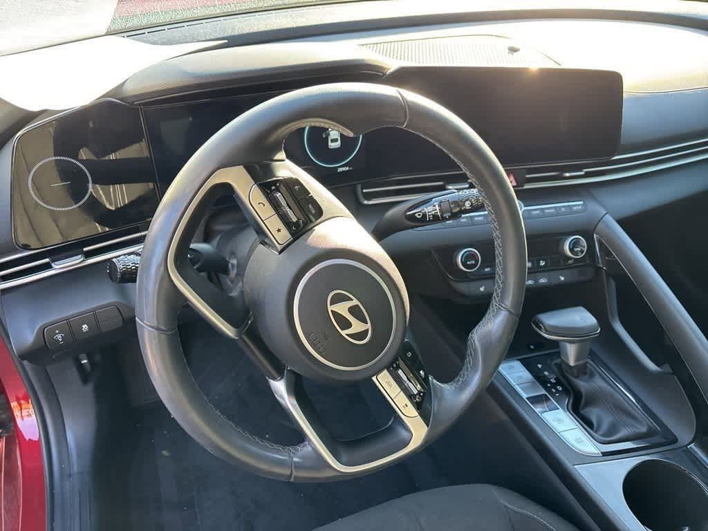 Thumbnail: 2024 Hyundai Elantra - 11